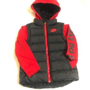 NIKE PUFFER VEST/HOODIE